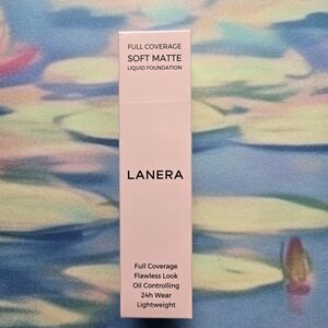 Soft Matte Full Coverage Liquid Foundation — Light Pink Shade